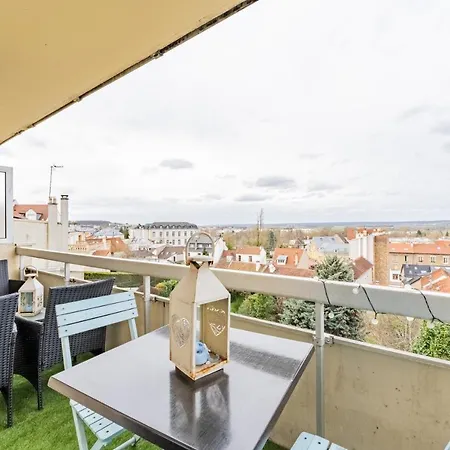 Appart'Hotel Versailles Saint Cyr L'Ecole - Gare Sncf A 100M Et Parking Prive Exterior photo