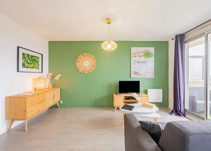 Appart\'Hotel Versailles Saint Cyr L\'Ecole - Gare Sncf A 100M Et Parking Prive