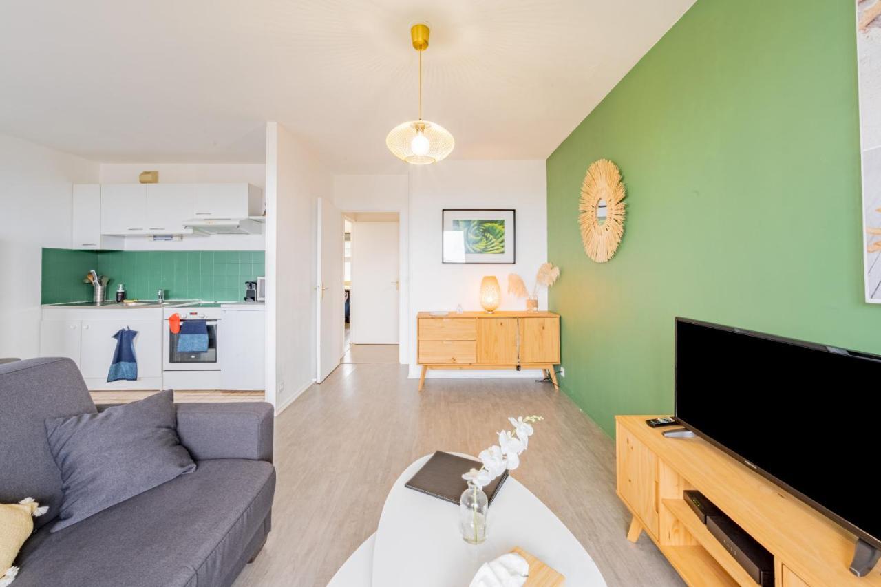 Versailles Cyr L'ecole - Gare Sncf A 100m Et Parking Prive Apartment *