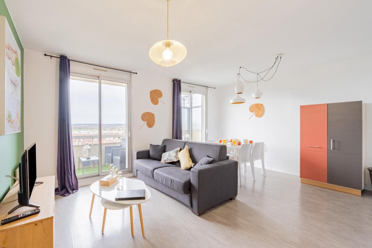 Versailles Cyr L'ecole - Gare Sncf A 100m Et Parking Prive Apartment Saint-Cyr-l'Ecole